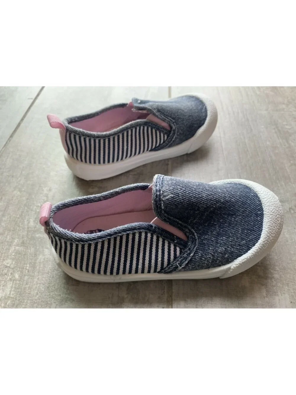 OshKosh B'gosh Toddler Girl's Colorblock Slip On Shoes Reinforced Toe EUC 10